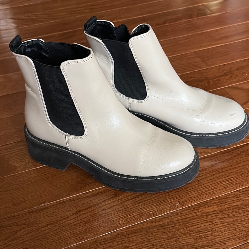 Madden Girl Cream/Black Boots